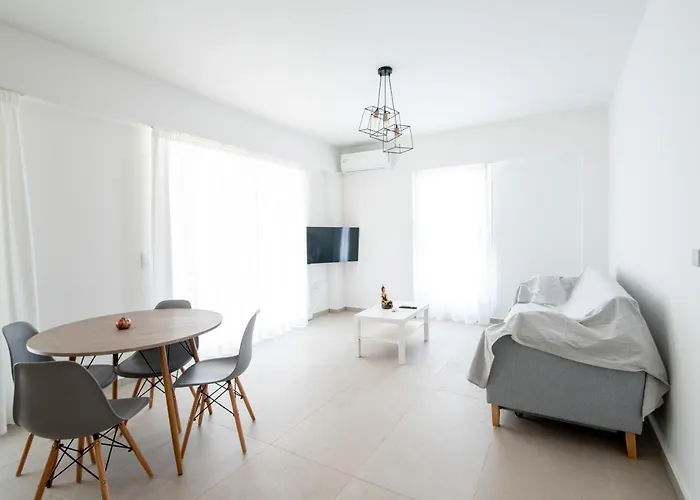Ennea Suites-Flame Suite